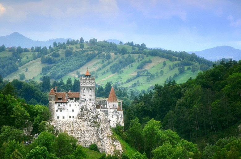 Dracula's Homeland: 16 Unusual Facts About Romania, an Exotic European Country